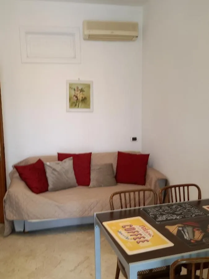 Ferienwohnung Gianna House Bari Apartment